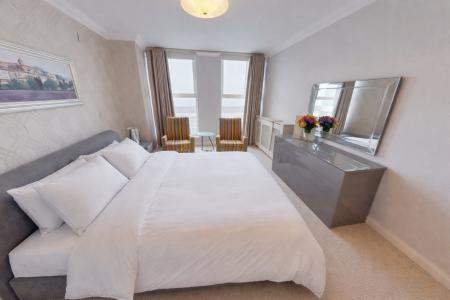 3 bedroom Flat to let in Russell Square, Brighton, BN1