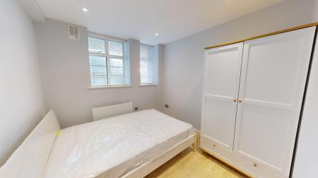 2 bedroom Flat to let in Western Road