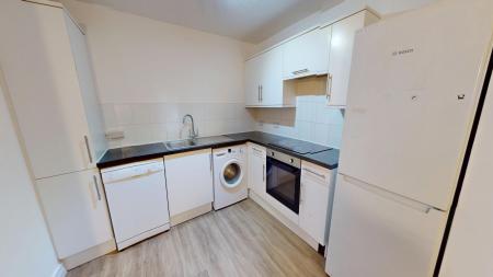 2 bedroom Flat to let in Brunswick Square, Hove, BN3