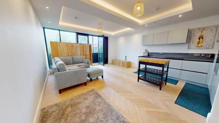 2 bedroom Flat to let in 12 Gloucester Place, Brighton, BN1