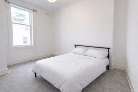 2 bedroom Flat to let in Brunswick Place, Hove, BN3