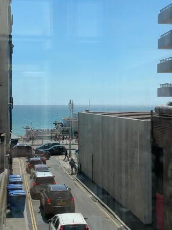 2 bedroom Apartment to let in Little Preston Street