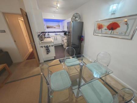 2 bedroom Apartment to let in Little Preston Street