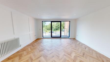 3 bedroom Flat to let in Goldstone Crescent, Hove, BN3