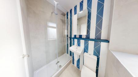 2 bedroom Flat to let in Holland Road, Hove, BN3