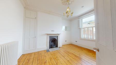 4 bedroom End of terrace house to let in Eastern Road, Brighton, BN2