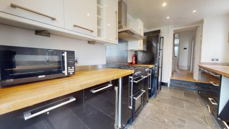 4 bedroom End of terrace house to let in Eastern Road, Brighton, BN2