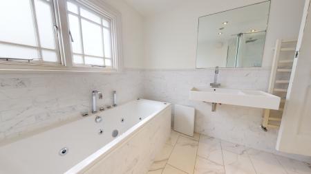 4 bedroom End of terrace house to let in Eastern Road, Brighton, BN2