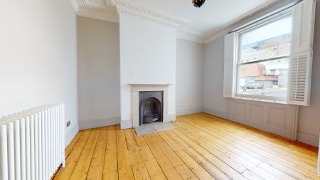 4 bedroom End of terrace house to let in Eastern Road, Brighton, BN2