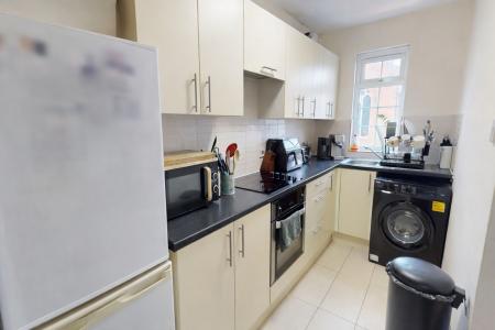 1 bedroom Flat to let in Upper Rock Gardens, Kemptown, Brighton, BN2