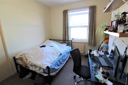 3 bedroom Maisonette to let in Hamilton Road, Brighton, BN1