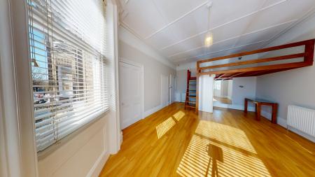 1 bedroom Studio flat to let in Cromwell Road, Brighton, BN3