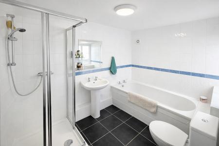2 bedroom Flat to let in Chatham Place, City Centre, Brighton, BN1