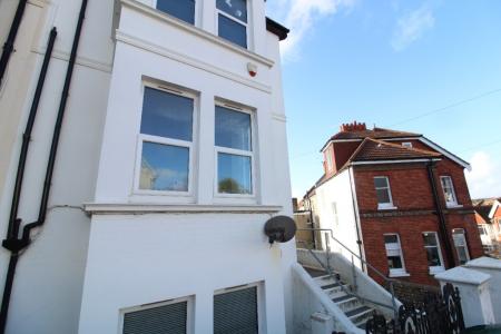 0 bedroom Studio flat to let in Whippingham Road