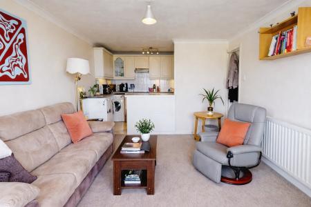 1 bedroom Flat to let in Sillwood Place, Brighton, BN1