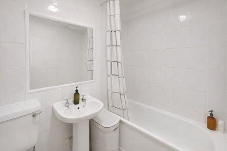 1 bedroom Flat to let in Sillwood Place, Brighton, BN1