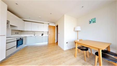 1 bedroom Apartment to let in Western Road