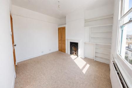 3 bedroom Flat to let in York Villas, Brighton, BN1