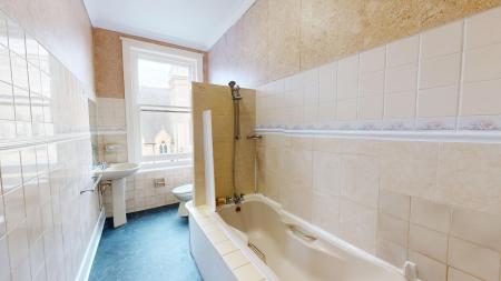 1 bedroom Flat to let in Holland Road, Hove, BN3