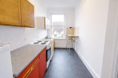 1 bedroom Flat to let in Holland Road, Hove, BN3