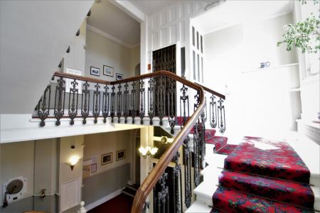 1 bedroom Flat to let in Holland Road, Hove, BN3