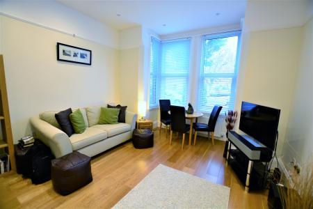 1 bedroom Flat to let in Walsingham Road, Hove, BN3