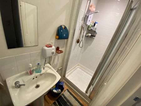 1 bedroom House share to let in 12 St Michaels Place, Brighton, BN1