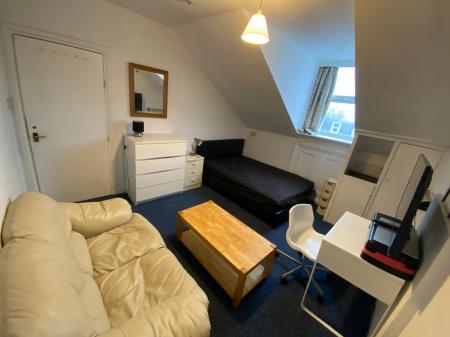 1 bedroom House share to let in 12 St Michaels Place, Brighton, BN1