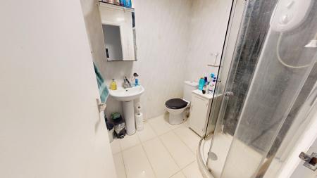 2 bedroom Flat to let in London Road, Patcham, Brighton, BN1