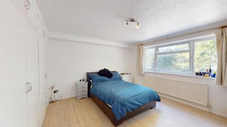 2 bedroom Flat to let in London Road, Patcham, Brighton, BN1