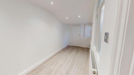3 bedroom Flat to let in Park Crescent, Brighton, BN2