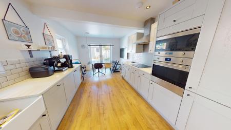 4 bedroom Flat for sale in Prinsep Road, Hove, BN3