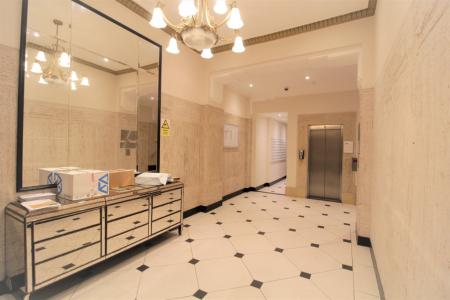1 bedroom Flat to let in Western Road, City Centre, Brighton, BN1