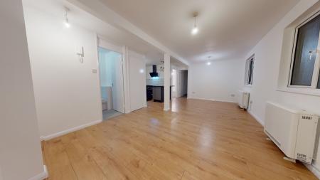2 bedroom Flat to let in Trafalgar Close, Peacehaven, BN10