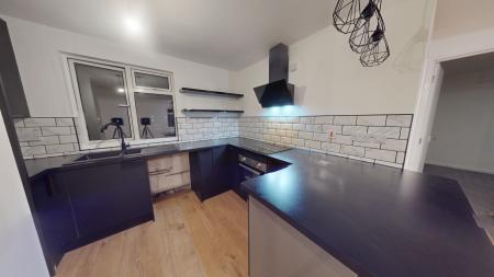 2 bedroom Flat to let in Trafalgar Close, Peacehaven, BN10