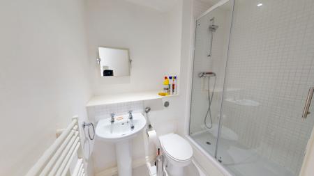 2 bedroom Flat to let in Regent Street