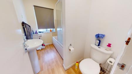 5 bedroom Semi-detached house to let in Upper Lewes Road, Moulsecoomb, Brighton, BN2
