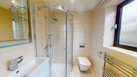 2 bedroom Flat to let in South Court, Dyke Road, Hove, BN1