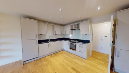2 bedroom Flat to let in South Court, Dyke Road, Hove, BN1