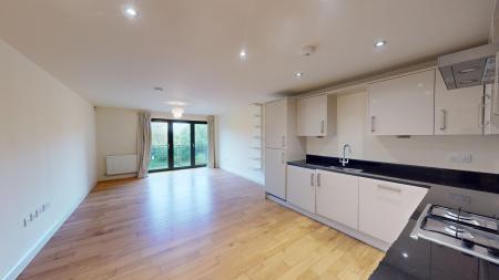 2 bedroom Flat to let in South Court, Dyke Road, Hove, BN1