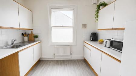 1 bedroom Flat to let in Stanford Road, Brighton, BN1