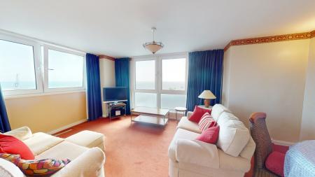 2 bedroom Flat to let in Russell Square, City Centre, Brighton, BN1