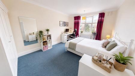 1 bedroom Flat to let in Holland Road, Hove, BN3