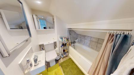 1 bedroom Flat to let in First Avenue, Hove, BN3