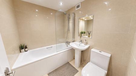 2 bedroom Flat to let in Russell Square