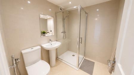 2 bedroom Flat to let in Russell Square