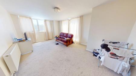 2 bedroom Flat to let in Russell Square