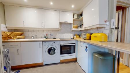 1 bedroom Flat to let in Lansdowne Place, Brighton, BN3