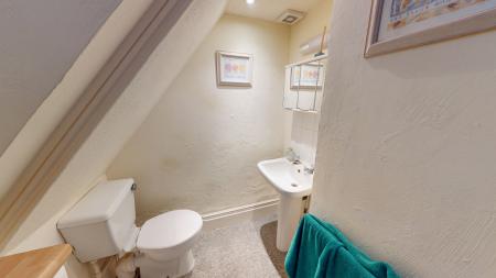 1 bedroom Studio flat to let in First Avenue, Hove, BN3