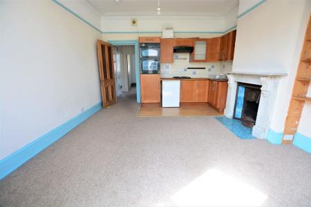 1 bedroom Flat to let in York Villas, Brighton, BN1